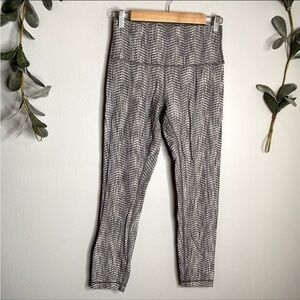 Lululemon wunder under